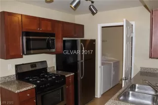 Photo #6: 2491427 Listing