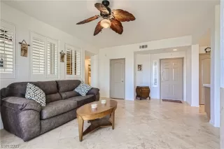 Photo #2: 2491451 Listing 