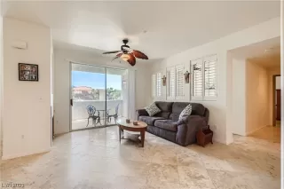 Photo #4: 2491451 Listing 