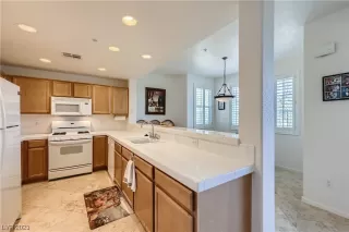 Photo #6: 2491451 Listing 