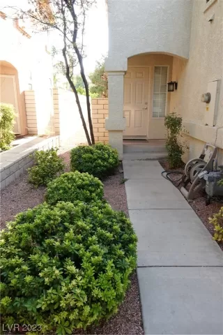 Photo #1: 2491458 Listing 