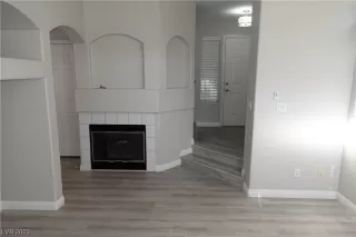 Photo #5: 2491458 Listing 