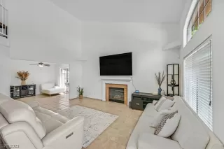 Photo #2: 2491464 Listing 