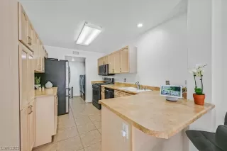 Photo #6: 2491464 Listing 