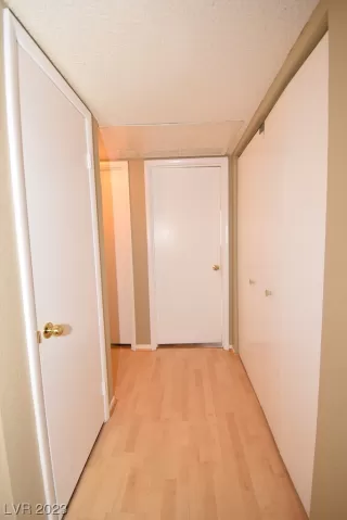 Photo #5: 2491471 Listing 