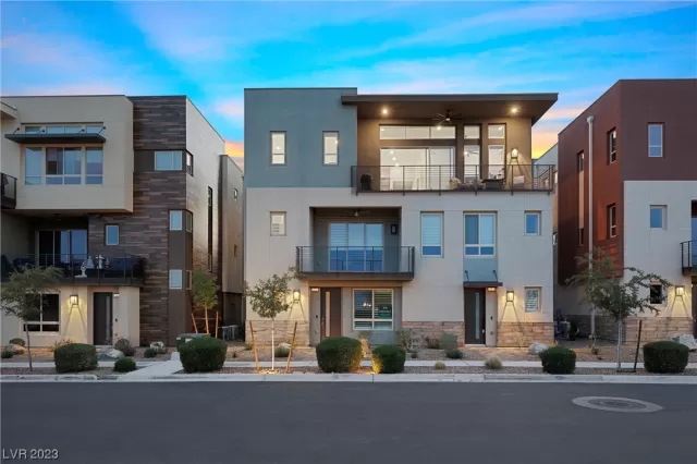 MLS: 2491473 Condo For Sale