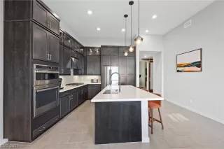 Photo #2: 2491473 Listing 