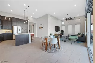 Photo #4: 2491473 Listing 