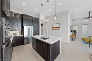 Photo #5: 2491473 Listing 