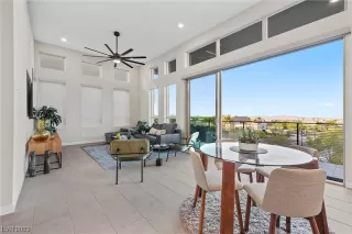 Photo #6: 2491473 Listing 