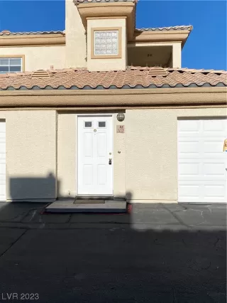 Photo #1: 2491484 Listing 