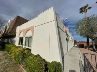 Photo #2: 2491504 Listing 