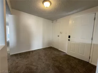 Photo #3: 2491504 Listing 