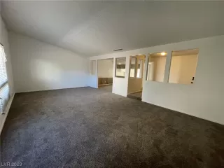 Photo #6: 2491504 Listing 