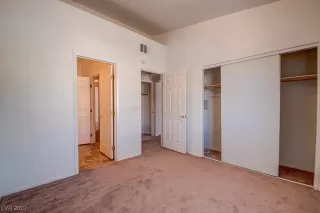 Photo #5: 2491557 Listing