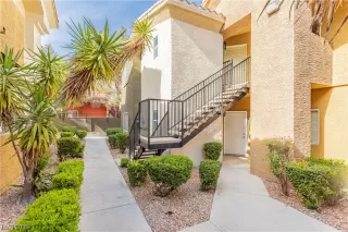 Photo #1: 2491571 Listing