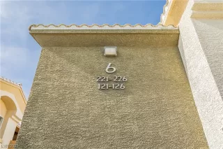 Photo #2: 2491571 Listing