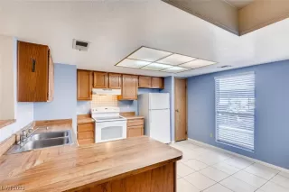 Photo #2: 2491595 Listing 