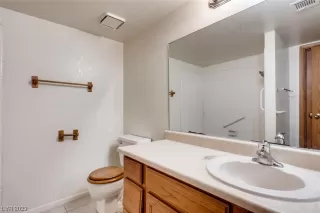 Photo #6: 2491595 Listing 