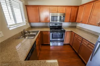 Photo #3: 2491611 Listing 