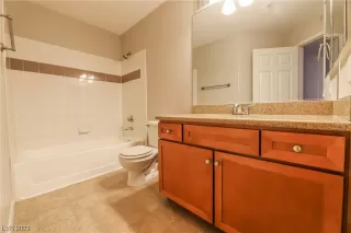 Photo #5: 2491611 Listing 