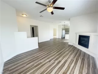 Photo #4: 2491639 Listing 