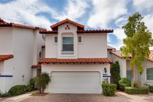 MLS: 2491655 Condo For Sale