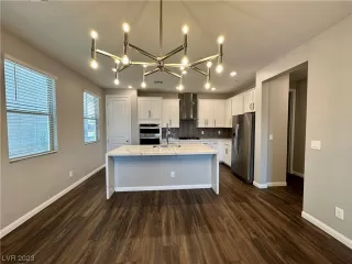 Photo #2: 2491675 Listing 