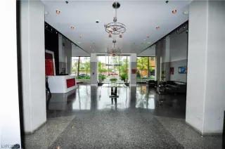 Photo #1: 2491684 Listing 