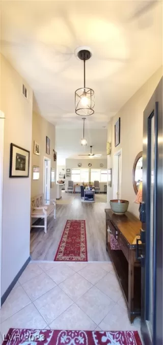 Photo #4: 2491716 Listing