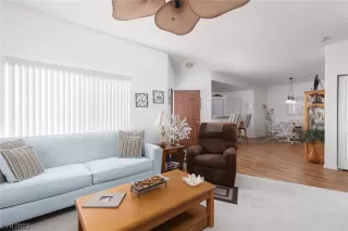 Photo #5: 2491764 Listing