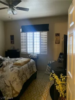 Photo #4: 2491767 Listing