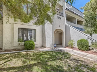 Photo #2: 2491768 Listing