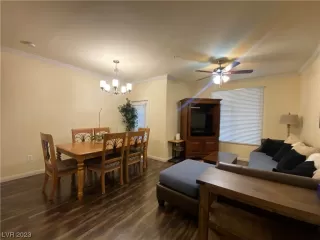 Photo #2: 2491790 Listing 