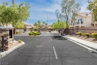 Photo #4: 2491791 Listing 