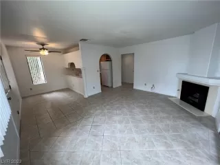 Photo #3: 2491799 Listing 