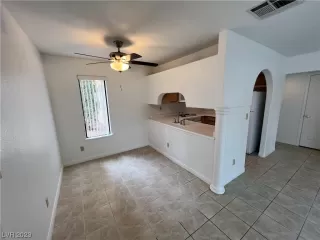 Photo #4: 2491799 Listing 