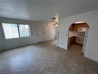 Photo #6: 2491799 Listing 