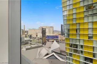 Photo #3: 2491810 Listing 