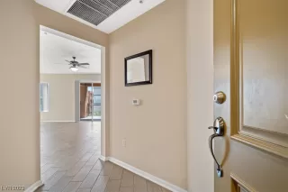 Photo #3: 2491811 Listing