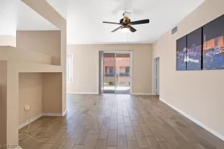 Photo #6: 2491811 Listing