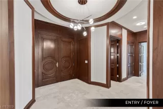 Photo #3: 2491818 Listing