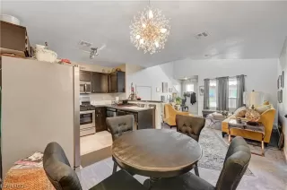 Photo #4: 2491843 Listing 