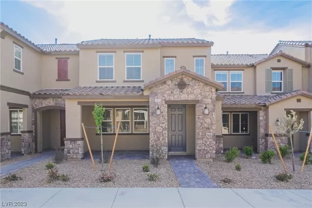 MLS: 2491871 Condo For Sale