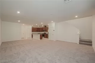 Photo #2: 2491871 Listing 