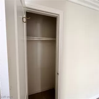 Photo #3: 2491909 Listing 