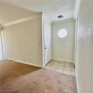 Photo #6: 2491909 Listing 