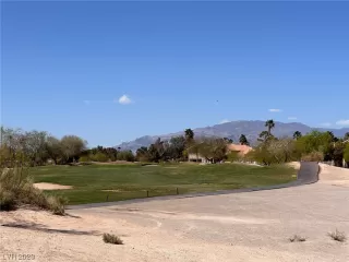 Photo #2: 2491912 Listing