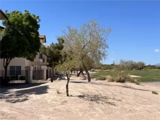 Photo #3: 2491912 Listing