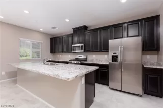 Photo #3: 2491923 Listing 